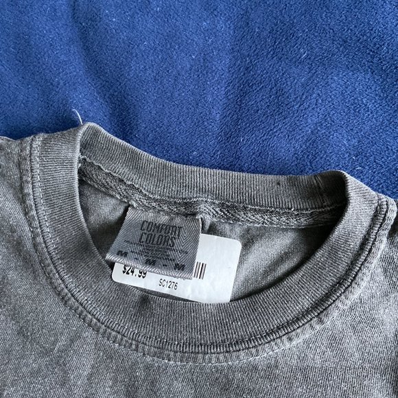 "Whiskey Helps" T-Shirt MED - Picture 4 of 9